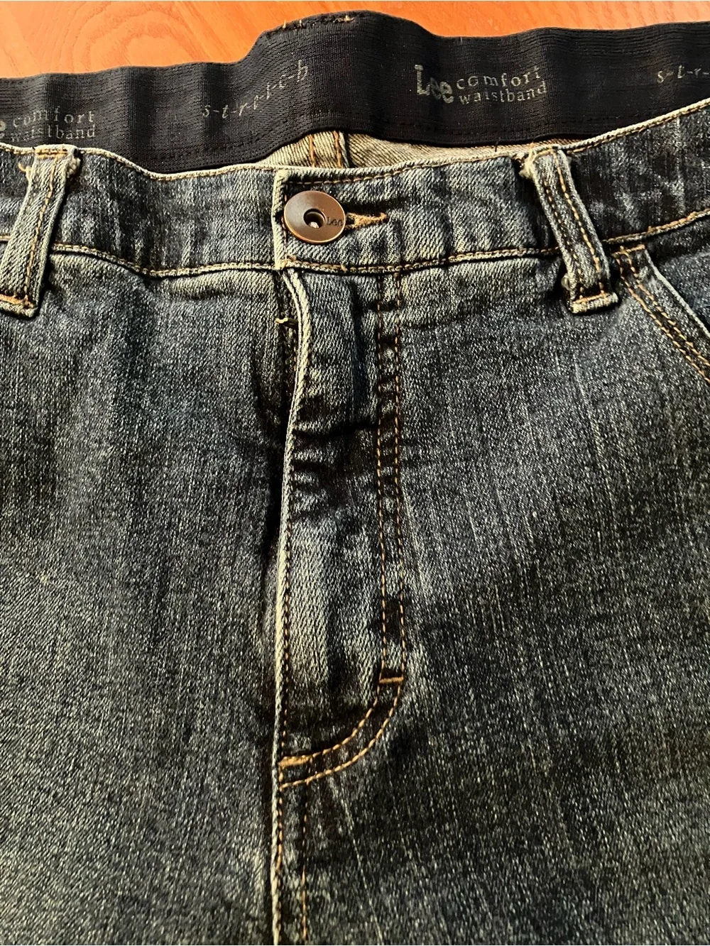 Classic Lee Women’s Plus 18P Medium Blue Denim Jeans Mid Rise - Picture 4 of 6